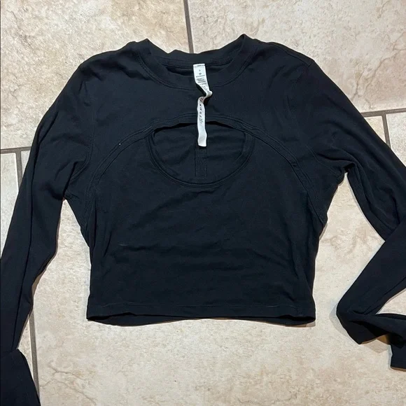 lululemon athletica Black Long Sleeve Cropped Top with Front Cutout - Picture 1 of 2